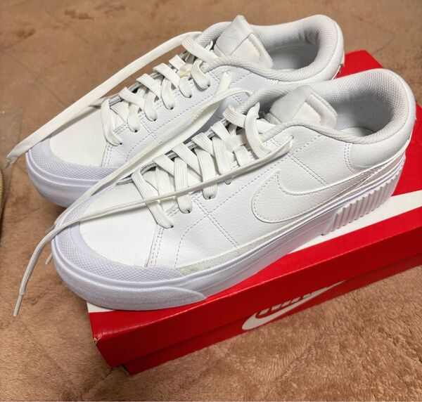 NIKE コート レガシー ホワイト スニーカー