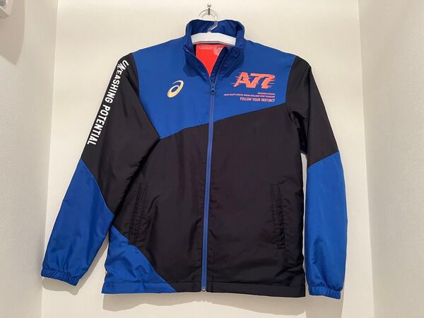 アシックス A77 フルジップ ジャケット(Mサイズ)トレーニングウェア ブラック×ブルー ウィンドブレーカー