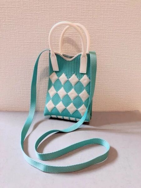 ミニニットショルダーバッグ ニットバッグ スマホポシェット 韓国 水色