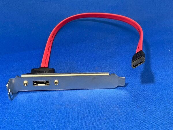 SATA - eSATA変換アダプタ
