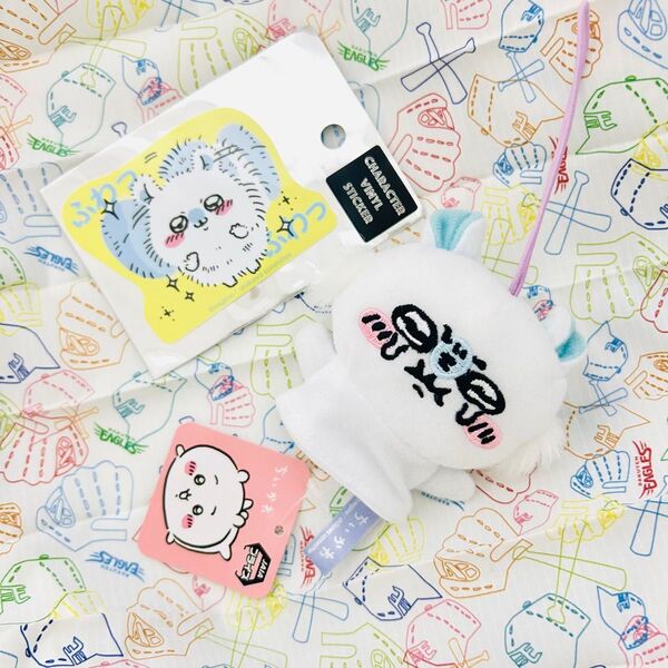 未使用美品2点 ちいかわ 指先パペット モモンガ 泣き顔 タグ付き ふわっふわっ 耐水ステッカー