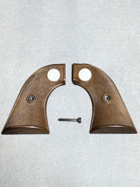 MGC製 SAA グリップ モデルガン ピースメーカー スクリュー付