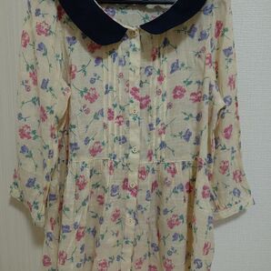 THE EMPORIUM 花柄ブラウス