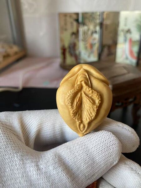 古美術 縁起物 根付 女性器 女陰 春画 子宝 男根 サイズ約4.5cm 揚げ物 ストラップ