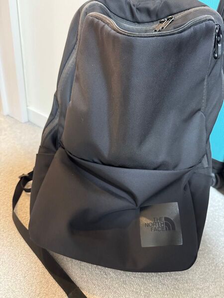 ノースフェイスリュック Shuttle Daypack