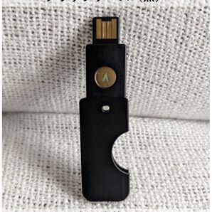 Yubico YubiKey 5/5C NFC用 フリップケース(黒)
