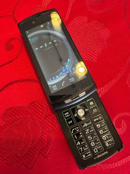 【美品】docomo PRIME series F-04B Mat Black