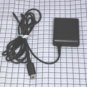 ニンテンドー純正品 DS lite 充電器 ACアダプターUSG-002 ※欠けあり