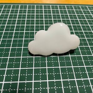15.雲レジン ヘアクリップ