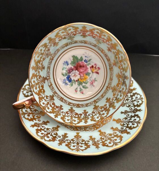 エインズレイ ティーカップ&ソーサー BONE CHINA