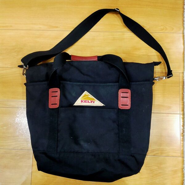 KELTY ショルダーバッグ ブラック A4サイズが入る大きさ