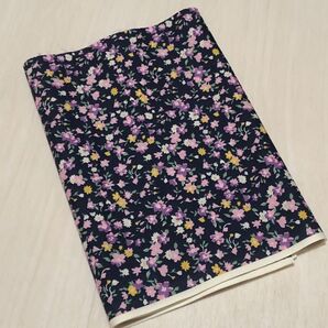 はぎれ カットクロス ネイビー 小花柄 布 生地