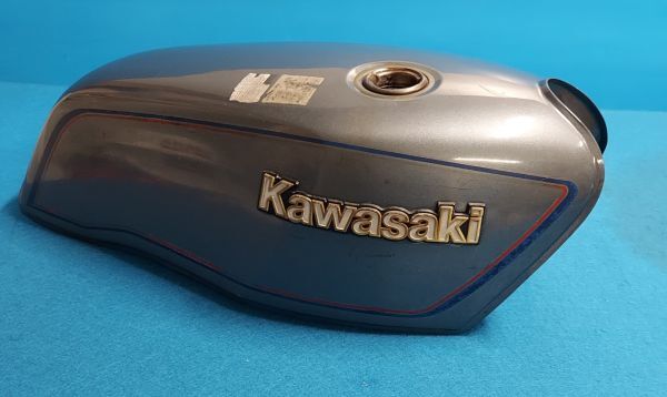 Yahoo!オークション -「z250ft タンク」(カワサキ用) (タンク)の Yahoo!オークション -「z250ft タンク」(カワサキ用) (タンク)の