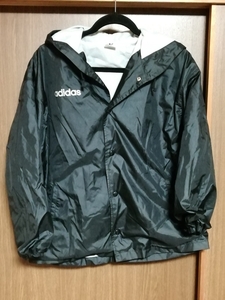 adidas　ナイロンパーカー 150