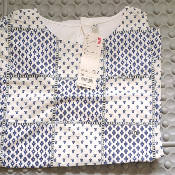 ユニクロ プロバンスプリントグラフィックTシャツ XXL オフホワイト