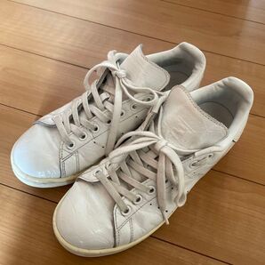 スタンスミス パテントレザー しわ加工