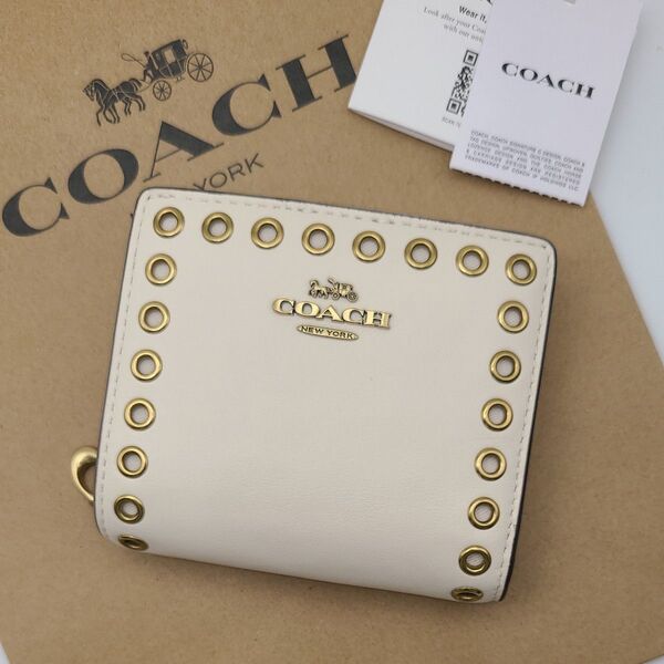 新作 COACH 折り財布 カラー ブラスチョーク
