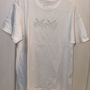 【入手困難】sacai×KAWS TOKYO FIRST 会場限定 Tシャツ