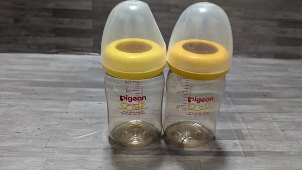 ピジョン 母乳実感 哺乳瓶 プラスチック 150ml2本 中古品 おまけつき