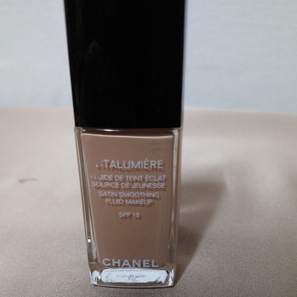CHANEL シャネル ヴィタルミエール フリュイド 10 ランピッド ファンデーション 15