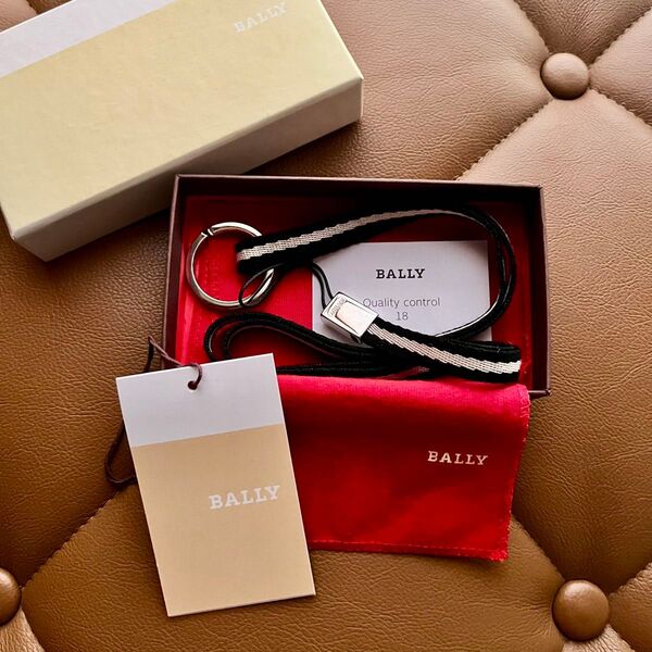 《未使用》Bally バリー ロングストラップ 首掛け キーリング 社員証ホルダー