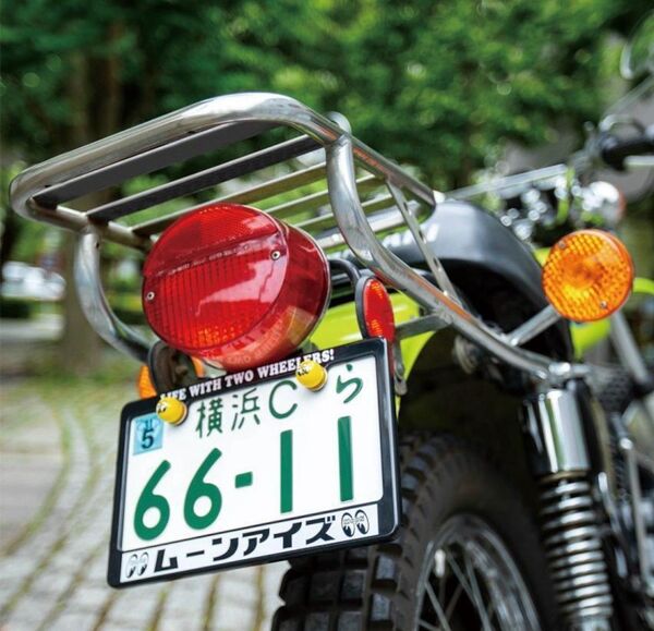 再入荷!!【MOONEYES】バイク用 ライセンスフレーム 126cc以上 MOONEYES MG130MMU