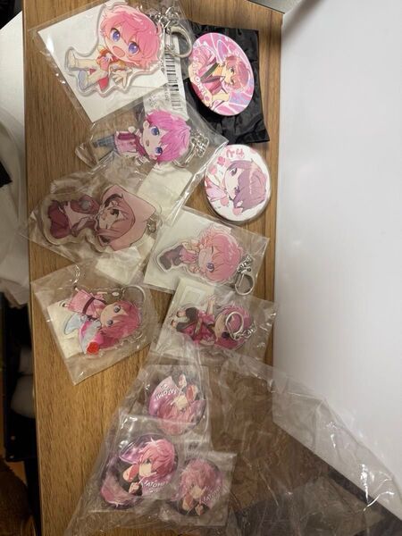 すとぷり さとみ アクキー 缶バッジ