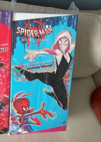 新品未開封 ホットトイズ 1/6 スパイダーマン スパイダーバース スパイダー グウェン