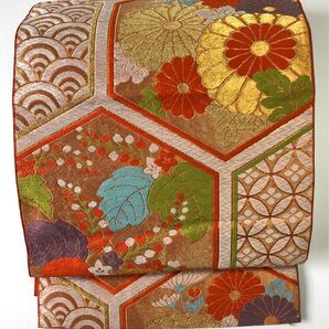 金糸の華やかな袋帯 菊や青海波の模様
