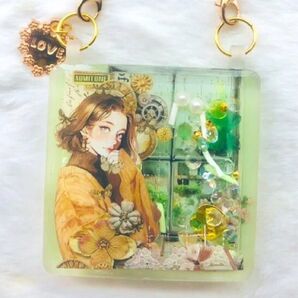 ハンドメイド レジン 液体入りシェイカーキーホルダー 女の子 読書 窓辺