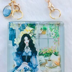 レジン 液体入りシェイカーキーホルダー ハンドメイド 窓辺の女性 ブルー