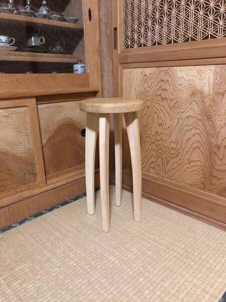 1184建具屋一筋58年のおじいちゃんの手作りスツール、イス☆けやき 無垢材 ハンドメイド