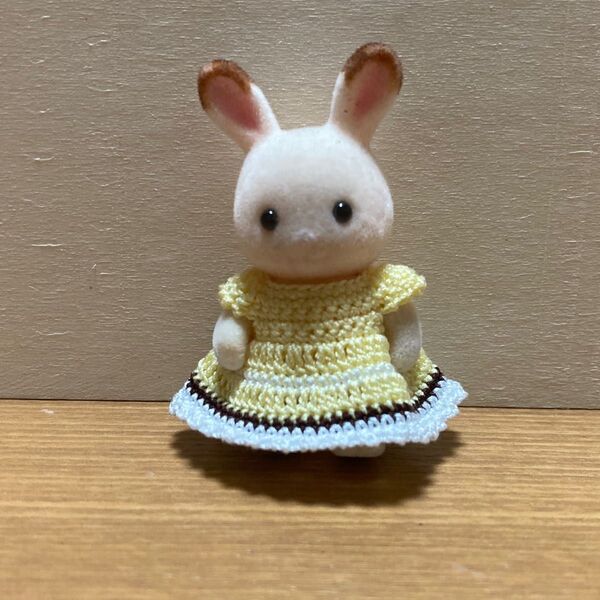 シルバニア【赤ちゃん】ワンピース101黄 ハンドメイド服 シルバニアファミリー 着せ替え ハンドメイド シルバニア