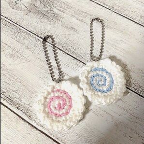 なるとまきチャームストラップ ハンドメイド ボールチェーン 編み物