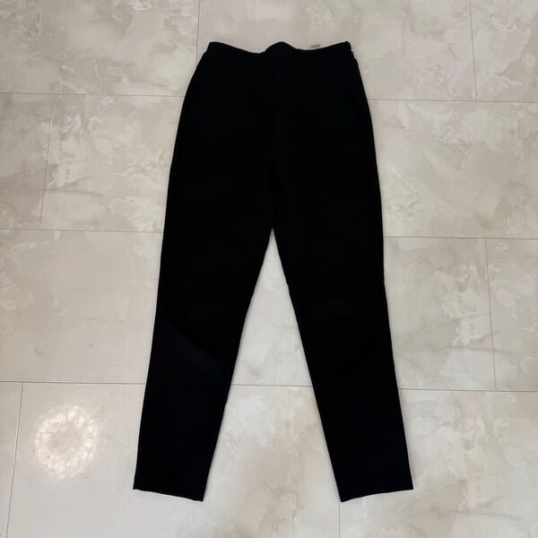 GU 黒 テーパードパンツ S 221-313374 ズボン レディース ファッション