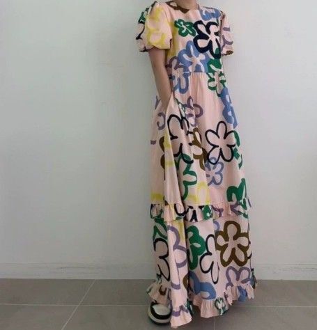 【新品】個性大きいサイズ レディースゆったりロングワンピース 体型カバー 薄手