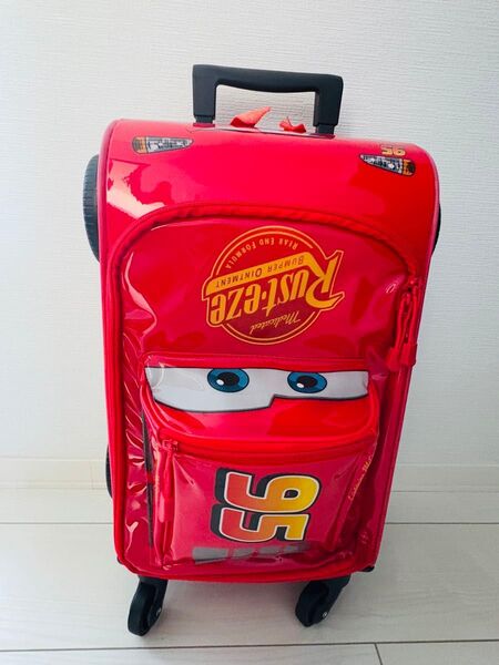 カーズ ディズニーストア ライトニング・マックィーン 小型キャリーケース カバン 旅行 レッド