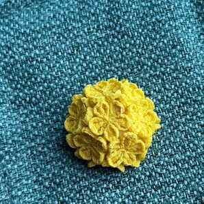菜の花ブローチ