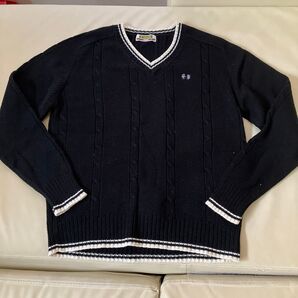 Vネックセーター