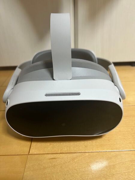 pico4 128GB VRヘッドセット本体とコントローラーのみ (箱無しC端子ケーブルなし)