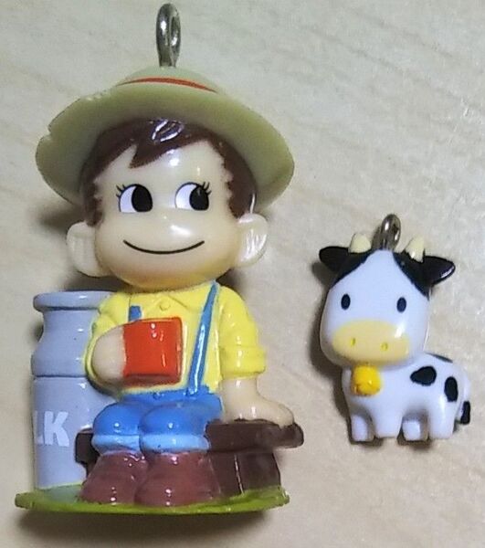 ペコちゃん キーチェーン マスコットフィギュア 不二家