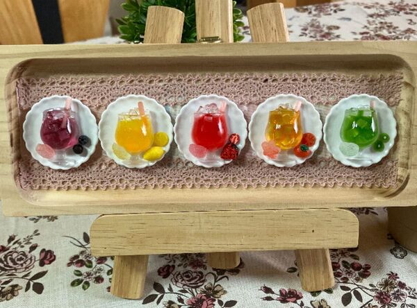 壁掛けオブジェ フレッシュジュース ミニチュア ハンドメイド ミニチュアフード レジン