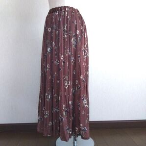 mumuコラボ 消しプリーツ花柄スカート