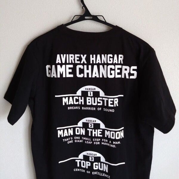 AVIREX ブラック Tシャツ HANGAR GAME CHANGERS M 半袖Tシャツ 半袖