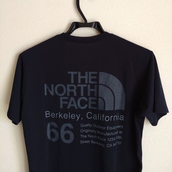 美品 THE NORTH FACE ネイビー Tシャツ Berkeley California unisex S 半袖