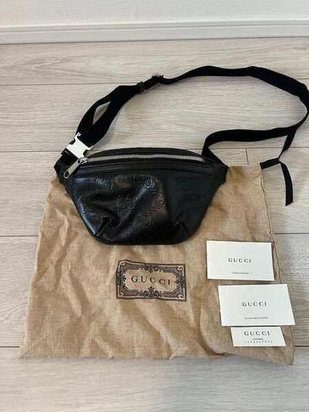 GUCCI ボディバッグ レザー 黒