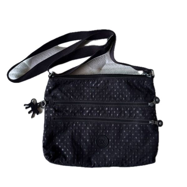 Kipling ショルダーバッグ ブラック 軽量 3つのジッパー付きポケット