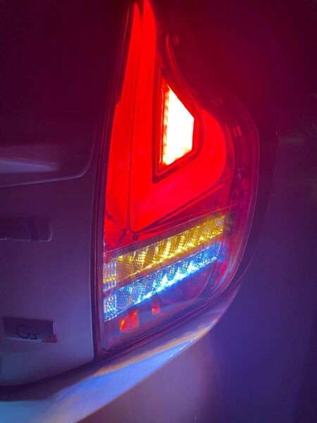超美品 ヴァレンティ NHP10 アクア LED テールランプ シーケンシャルウインカー