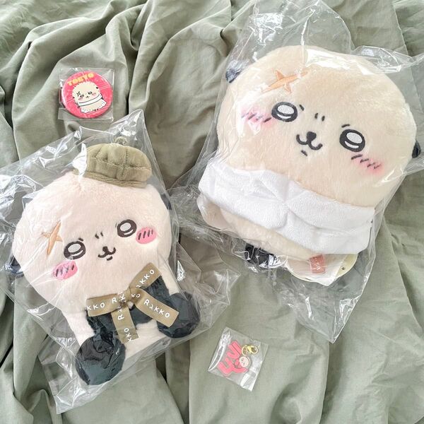 ちいかわ ラッコ 東京みやげ お座りぬいぐるみ チャーム 缶バッジ ぬいぐるみS