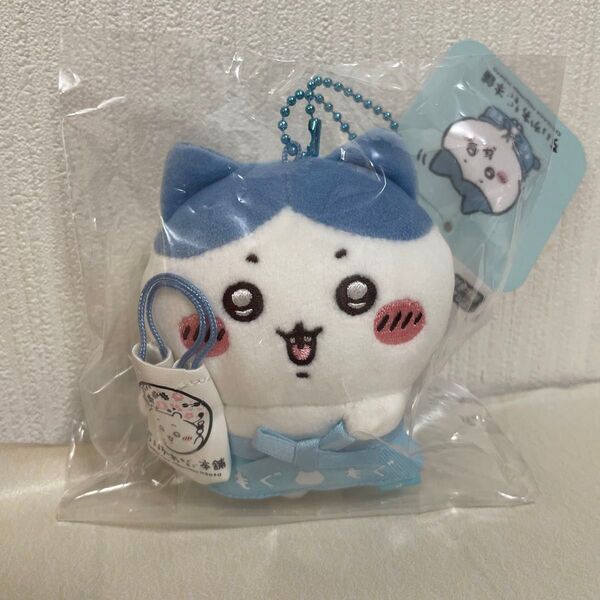 ちいかわ もぐもぐ本舗 店員さんなマスコット ハチワレ